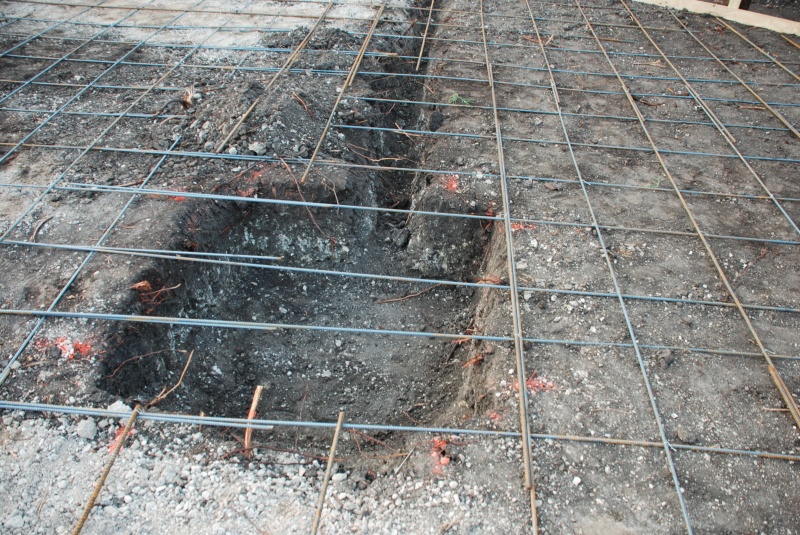 2010/05(May)/Firepit construction/800x600_2010-05-29-05 Firepit Construction.jpg